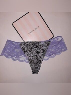 Victoria's Secret dream angels Lavender Lace Thong with Silver Floral accent
